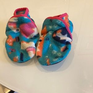 Patagonia toddler fleece booties, 18M